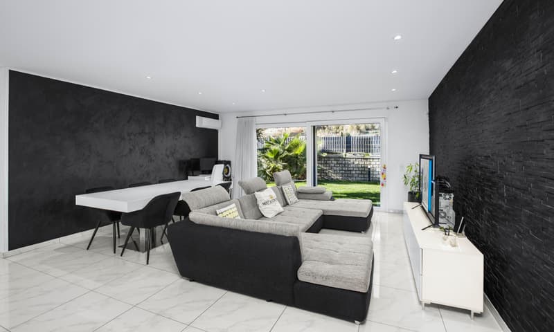 MODERNA E AMPIA VILLA BIFAMILIARE 6.5 CON PISCINA A BEDANO (4)