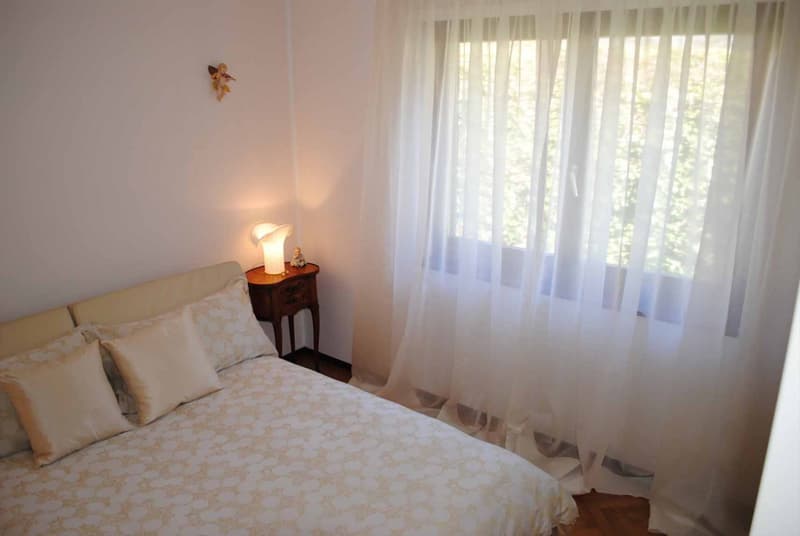ATTICO DUPLEX MANSARDATO 5.5 LOCALI CON PISCINA A COMANO (10)