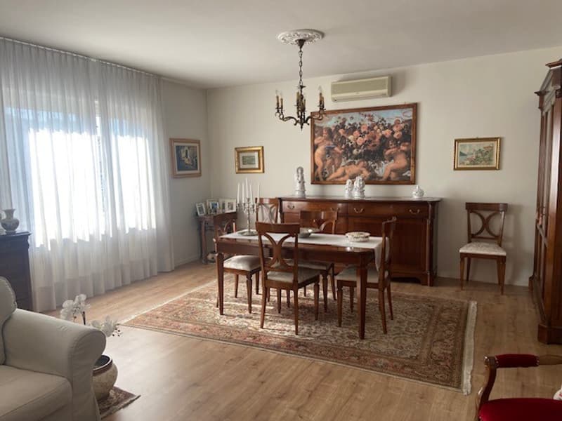CONFORTEVOLE 4.5 LOCALI ALL'ULTIMO PIANO A CHIASSO (1)