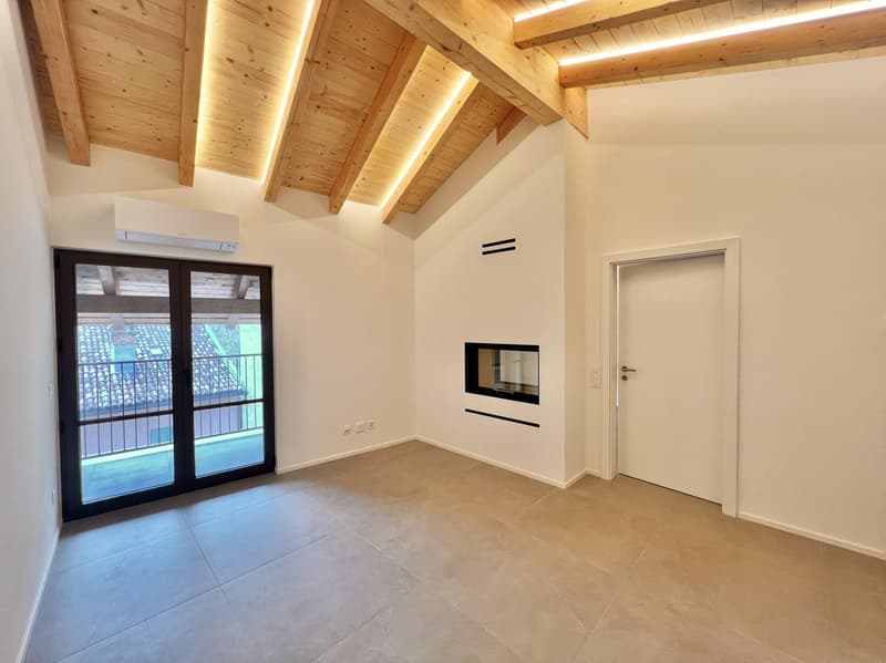 AFFITTASI GRAZIOSO 2.5 LOCALI CON BALCONE A RIVA SAN VITALE (3)