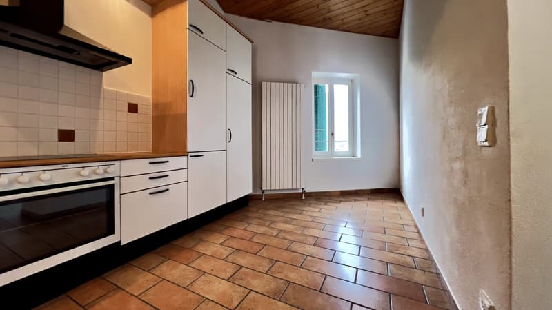 AFFARE - ACCOGLIENTE DUPLEX 3.5 LOCALI NEL CUORE DI PURASCA (4)