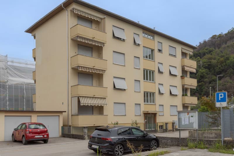 AFFARE - AMPIO 3.5 LOCALI ARREDATO CON 2 BALCONI A BALERNA (12)