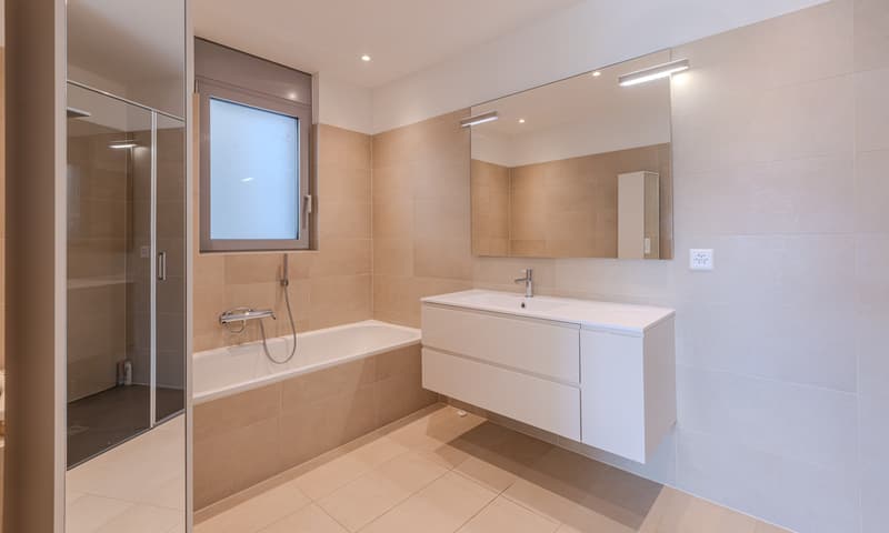 MODERNO E AMPIO 4.5 LOCALI CON TERRAZZA VISTA LAGO A VERNATE (6)