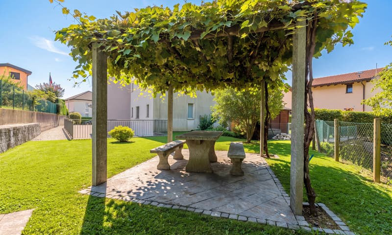 MODERNO ATTICO DI 3.5 LOCALI CON TERRAZZA A VILLA LUGANESE (13)