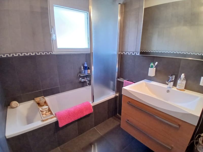 MODERNO ATTICO DI 3.5 LOCALI CON TERRAZZA A VILLA LUGANESE (9)