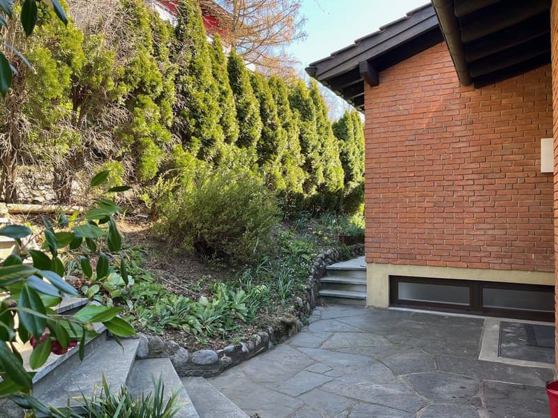 Casa unifamiliare con giardino ad Aranno (3)