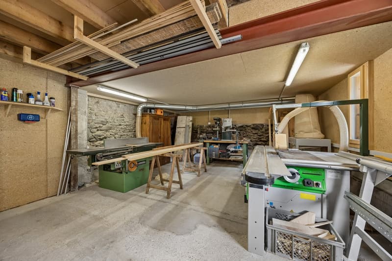 Wunderschön kernsaniertes 6 Zimmer Einfamilienhaus mit weitläufigem Garten (18)
