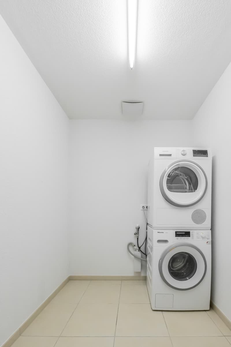 Helle Wohnung mit grossem Sonnenbalkon an zentraler Wohnlage (13)