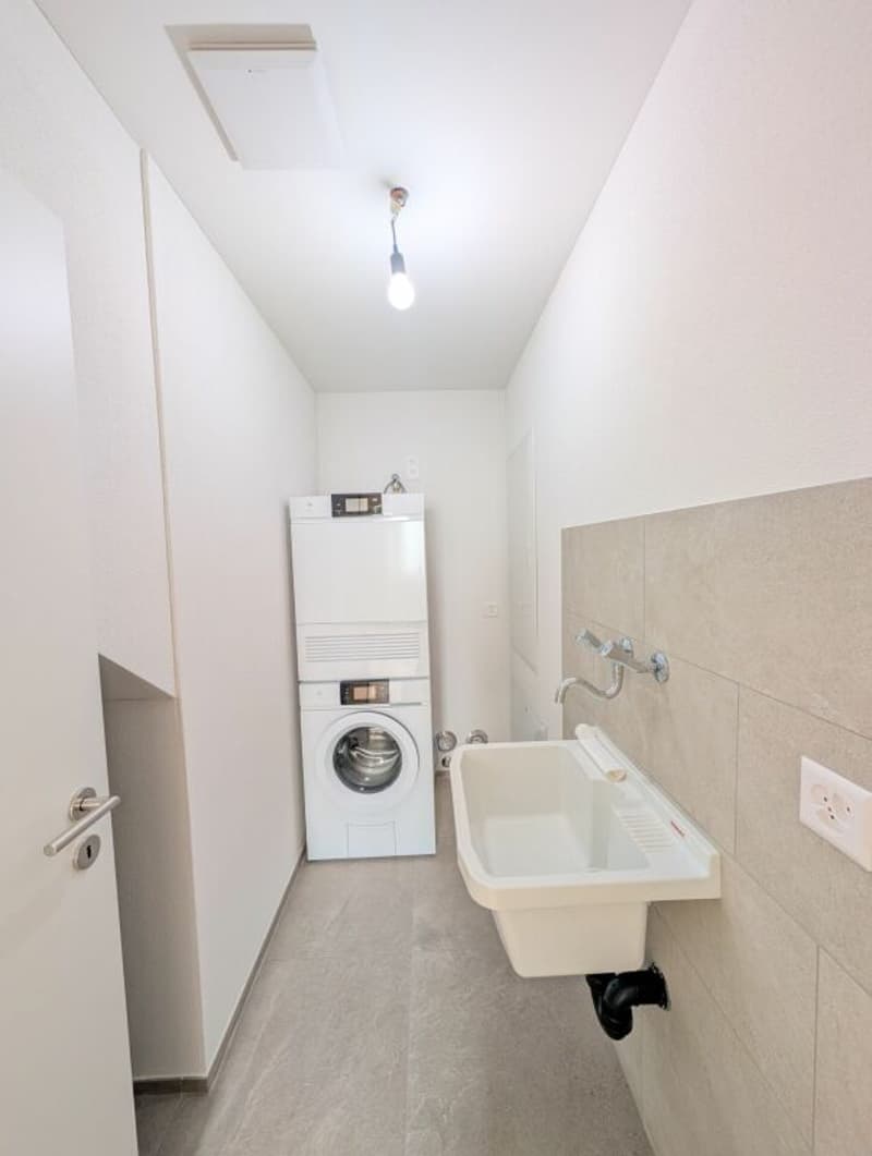 Charming 4.5-room attic maisonette with two sunny balconies (10)