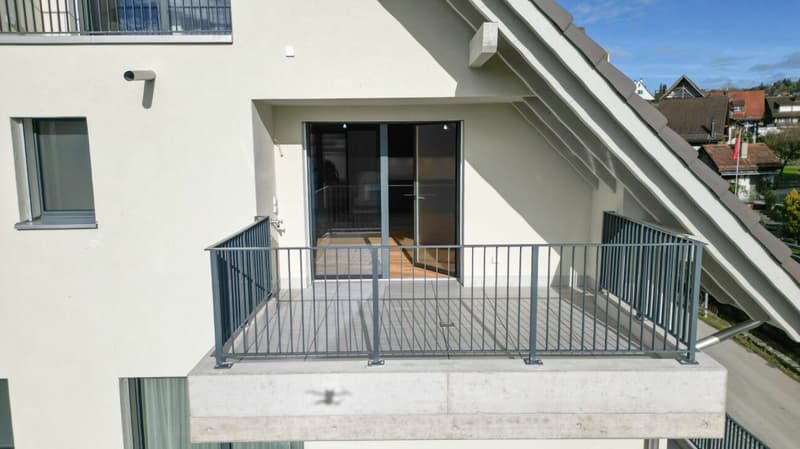 Charming 4.5-room attic maisonette with two sunny balconies (11)