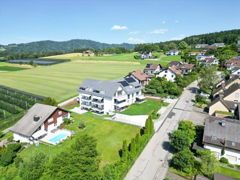 Unverbaubare Sicht in die Landwirtschaftszone und den Uetliberg garantiert! (11)