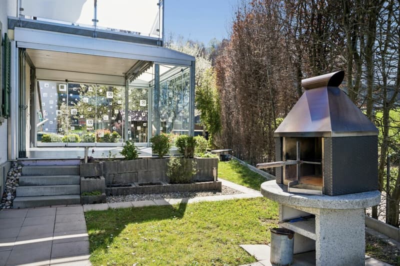 Aussenbereich mit Wintergarten