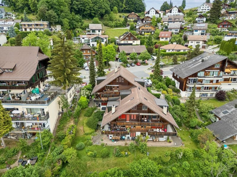 Renovierte Dachwohnung mit Weitblick an bevorzugter Wohnlage in Goldiwil (12)
