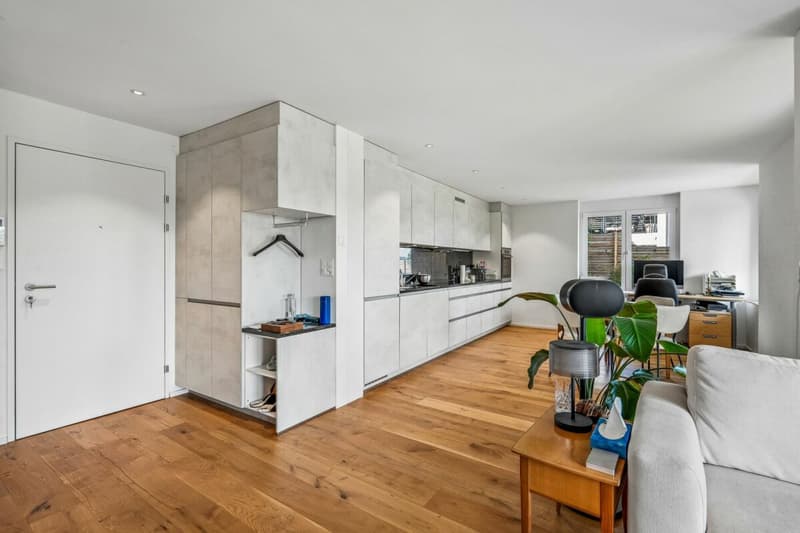Eingangsbereich mit offenem Wohn- und Esszimmer