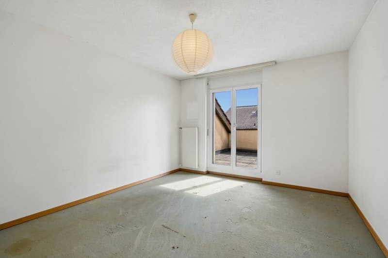 Zimmer mit Zugang zum Balkon