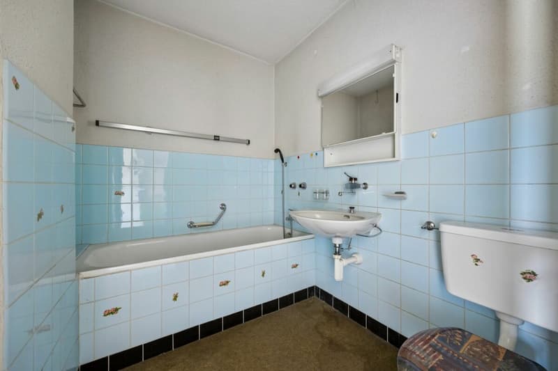 Badezimmer mit Badewanne