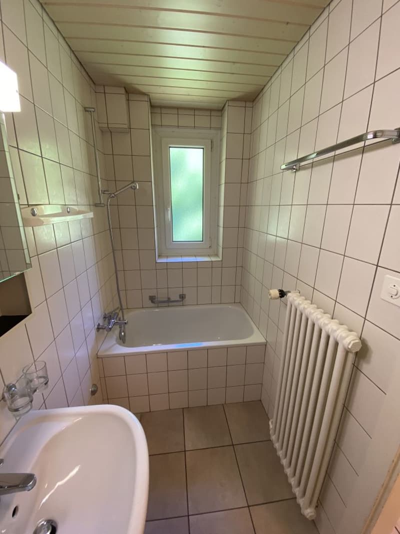 Spacieux appartement de 4 pièces avec vue au Locle (8)