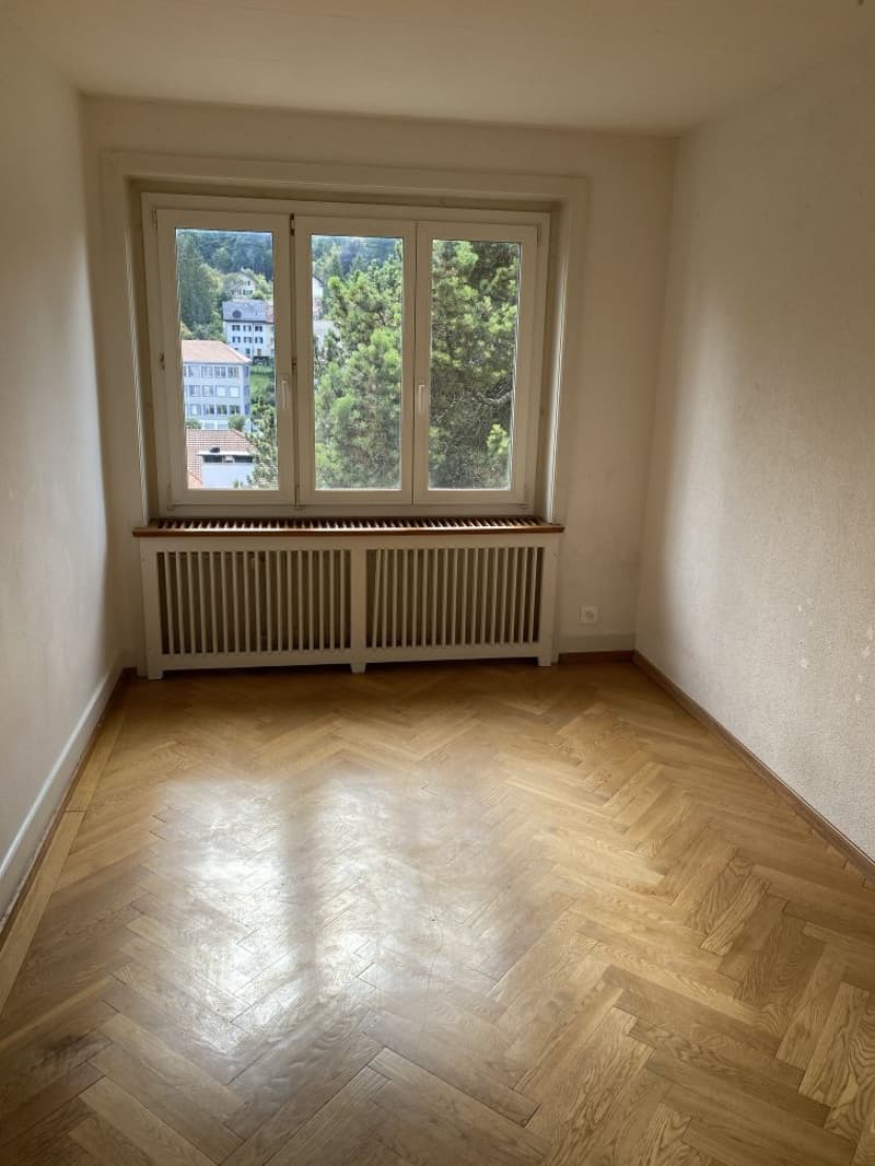 Spacieux appartement de 4 pièces avec vue au Locle (5)