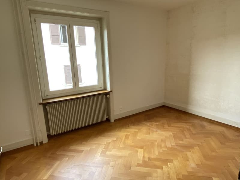 Spacieux appartement de 4 pièces avec vue au Locle (6)