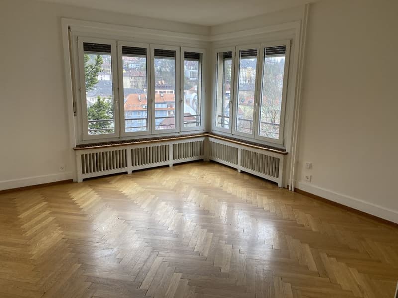 Spacieux appartement de 4 pièces avec vue au Locle (3)