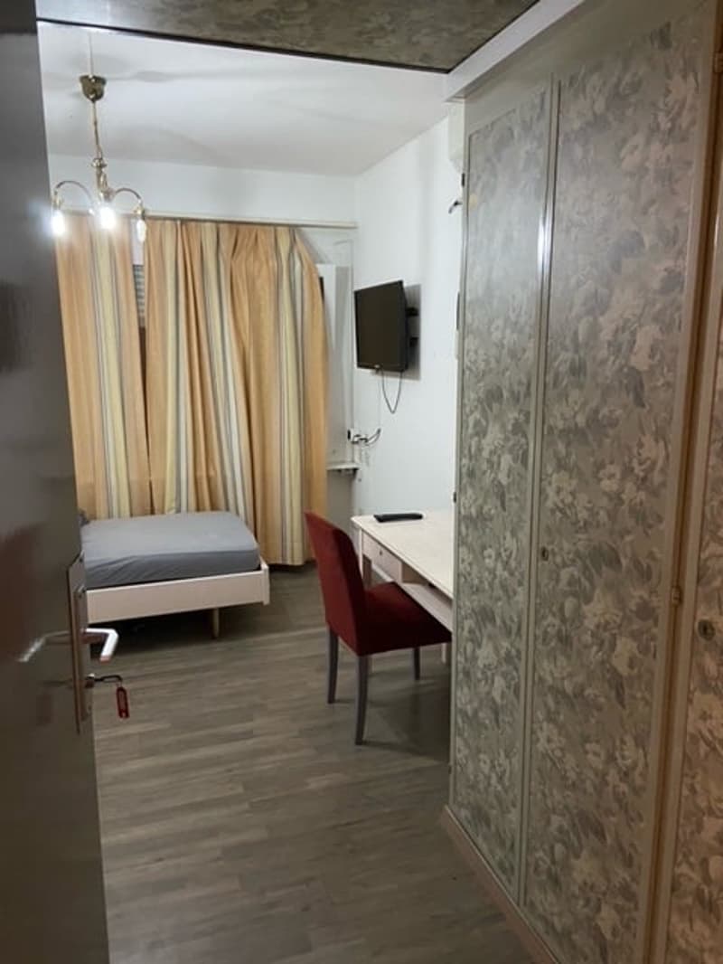 Affordable and furnished hotel room for rent (2)