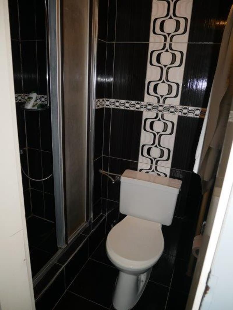 Affordable and furnished hotel room for rent (4)