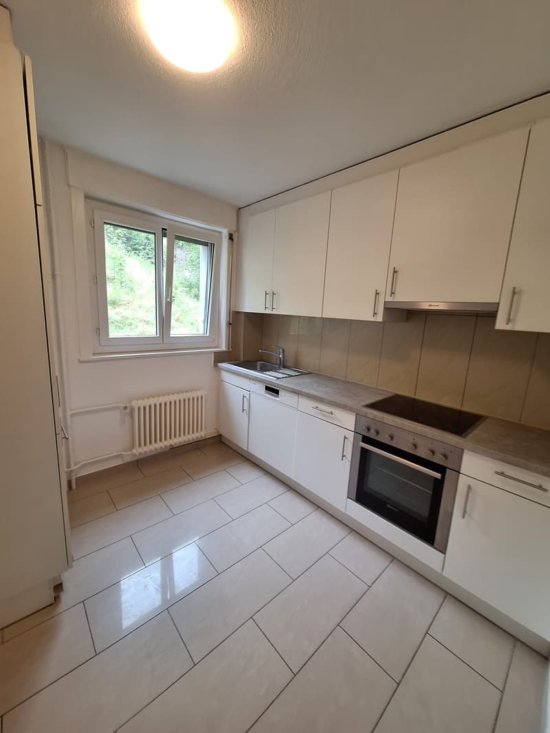 Spacieux appartement 4.5 pièces avec balcon au Locle (7)