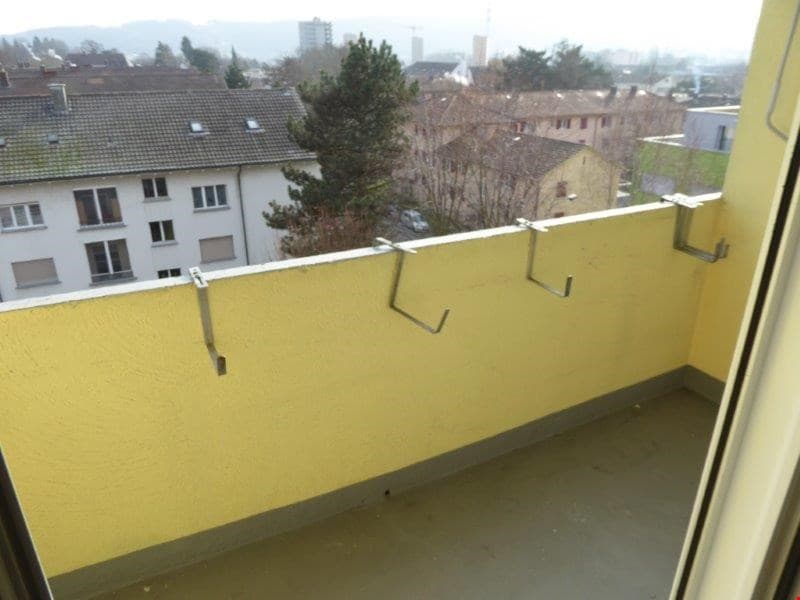 Charmant appartement de 3 pièces avec 2 balcons à Sierre (8)