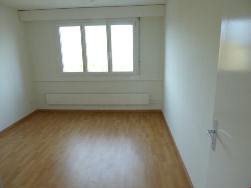 Charmant appartement de 3 pièces avec 2 balcons à Sierre (2)