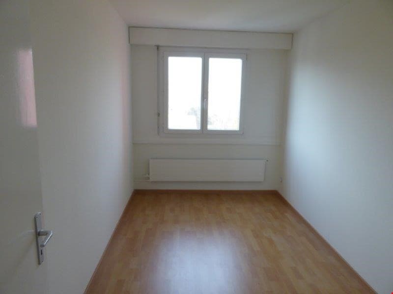 Charmant appartement de 3 pièces avec 2 balcons à Sierre (3)