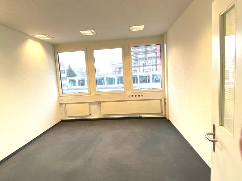 Espaces de bureau et de stockage modernes à Glattbrugg - en face de la gare de Glattbrugg (11)