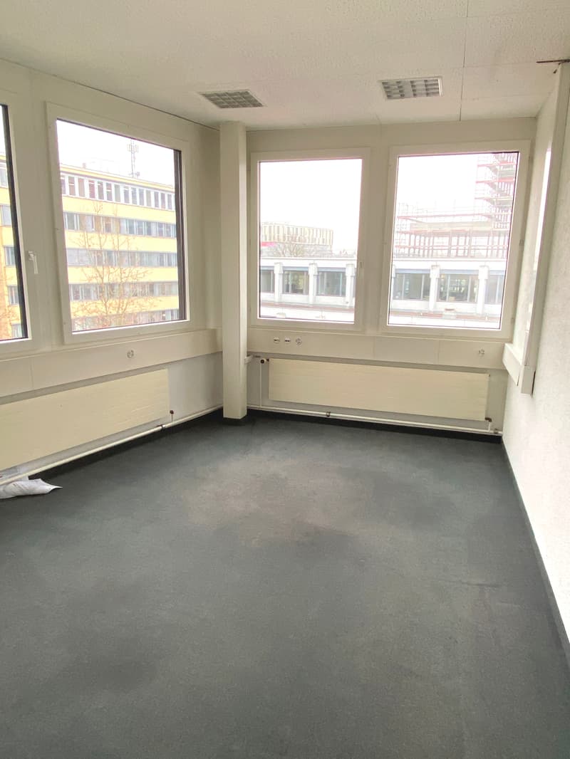 Espaces de bureau et de stockage modernes à Glattbrugg - en face de la gare de Glattbrugg (5)