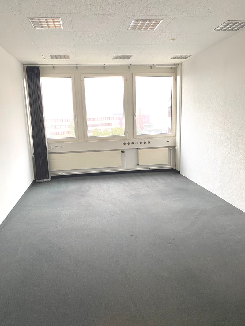 Espaces de bureau et de stockage modernes à Glattbrugg - en face de la gare de Glattbrugg (10)