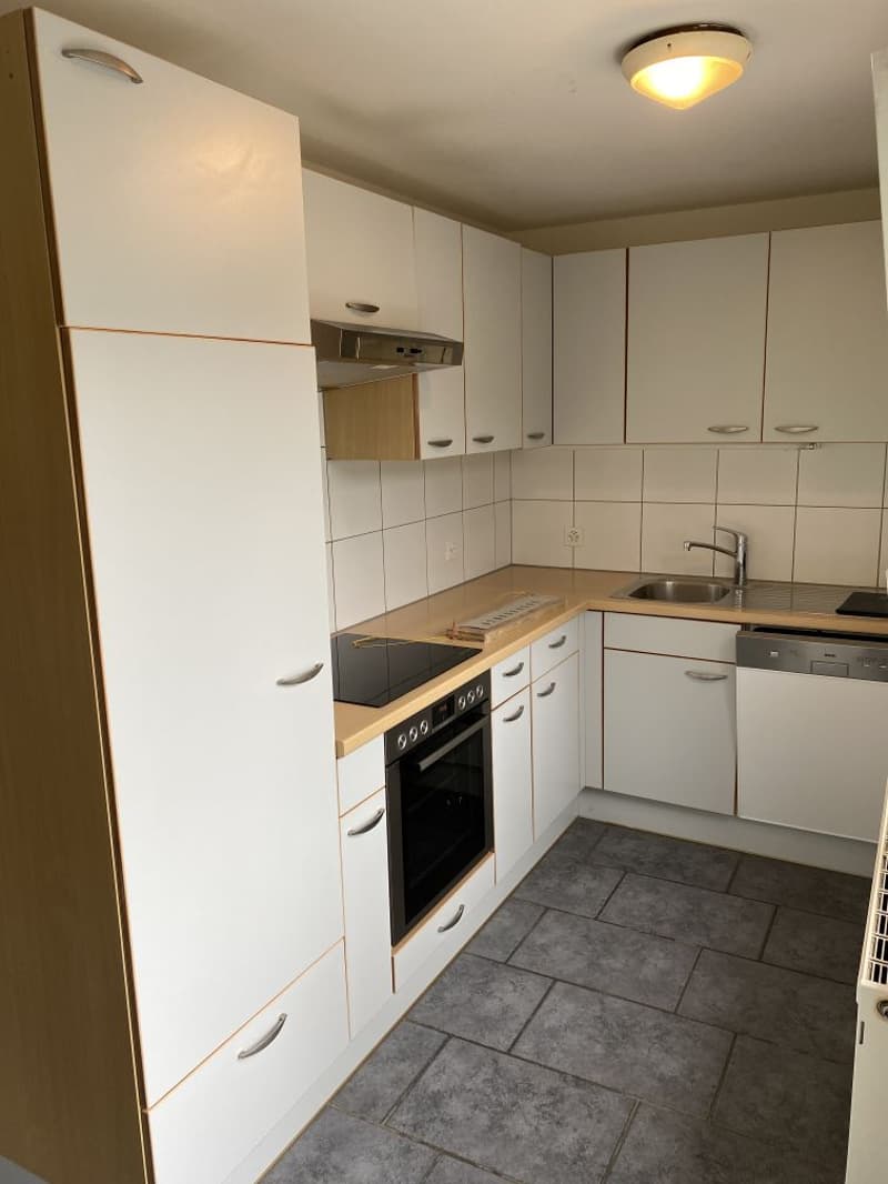 Appartement lumineux de 3,5 pièces avec balcon et vue à Courrendlin (3)