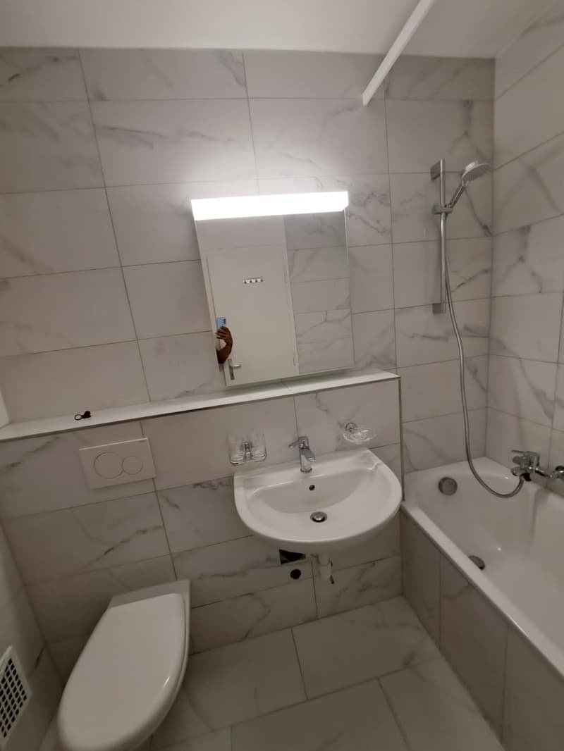 Charmant appartement 1.5 pièces avec balcon au Locle (5)