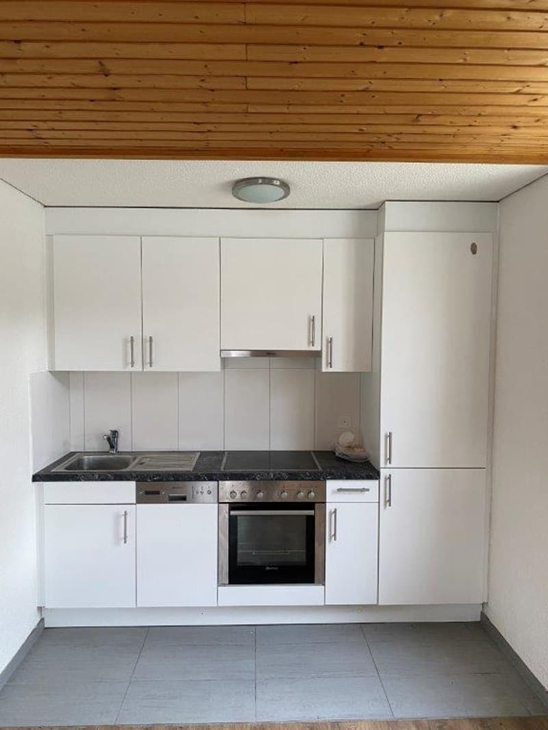 Charmant appartement de 2.5 pièces à Moutier! Un loyer offert! (1)