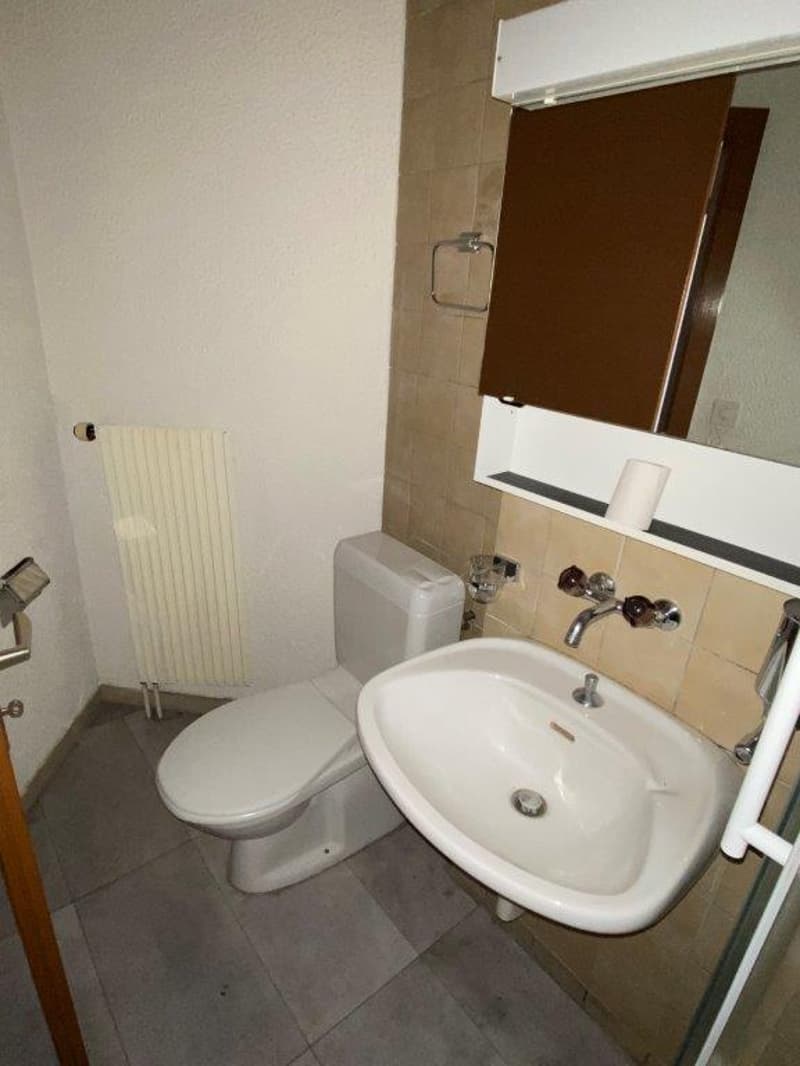 Charmant appartement de 2.5 pièces à Moutier! Un loyer offert! (5)