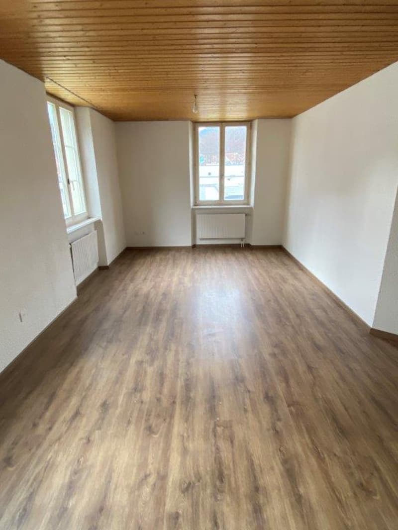 Charmant appartement de 2.5 pièces à Moutier! Un loyer offert! (3)