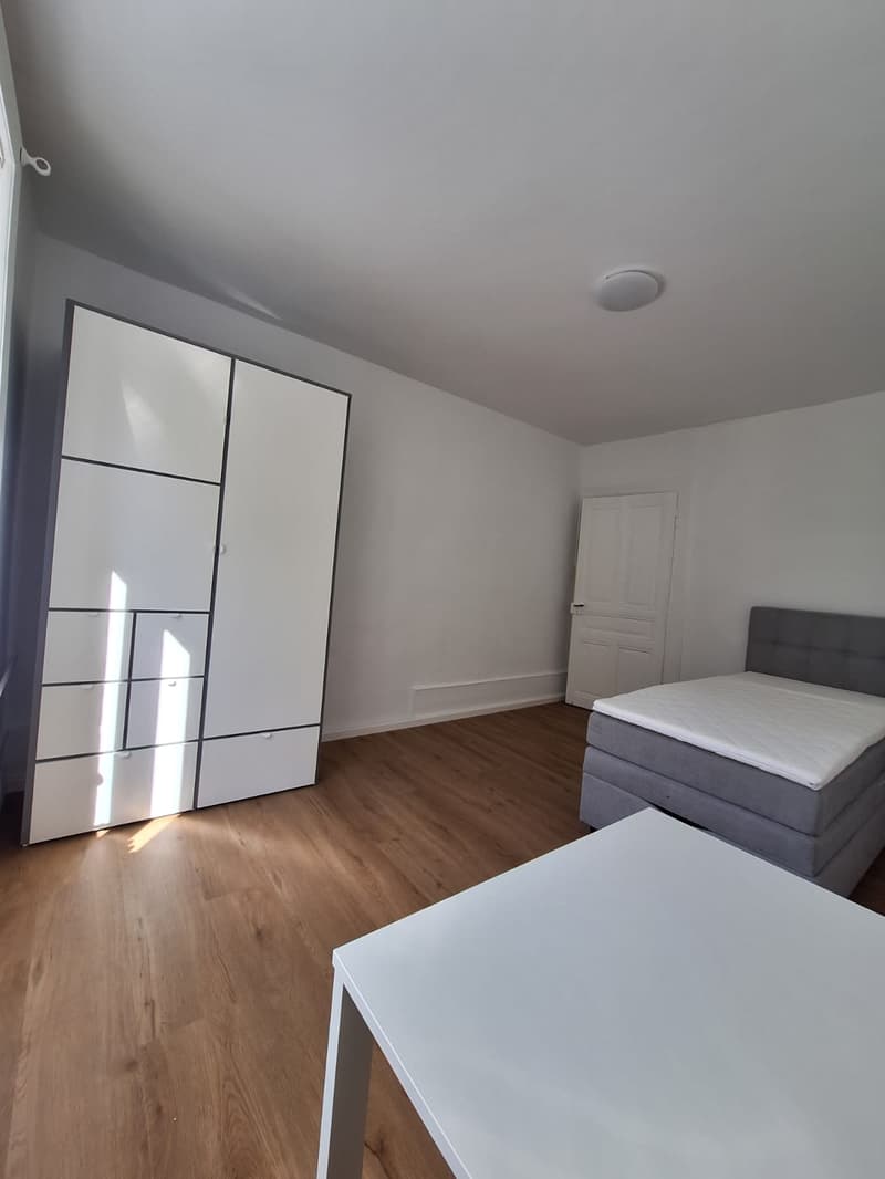 Chambre meublée calme et lumineuse à La Chaux-de-Fonds (5)