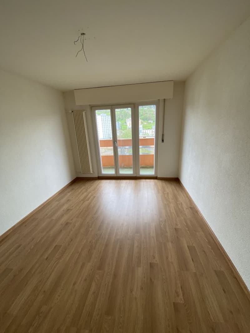 Appartement moderne de 3.5 pièces avec balcon à La Chaux-de-Fonds (5)