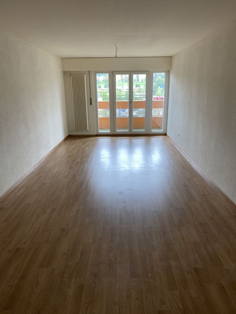 Appartement moderne de 3.5 pièces avec balcon à La Chaux-de-Fonds (6)