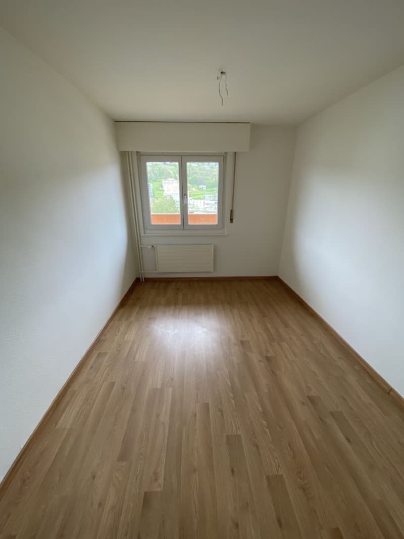 Appartement moderne de 3.5 pièces avec balcon à La Chaux-de-Fonds (4)