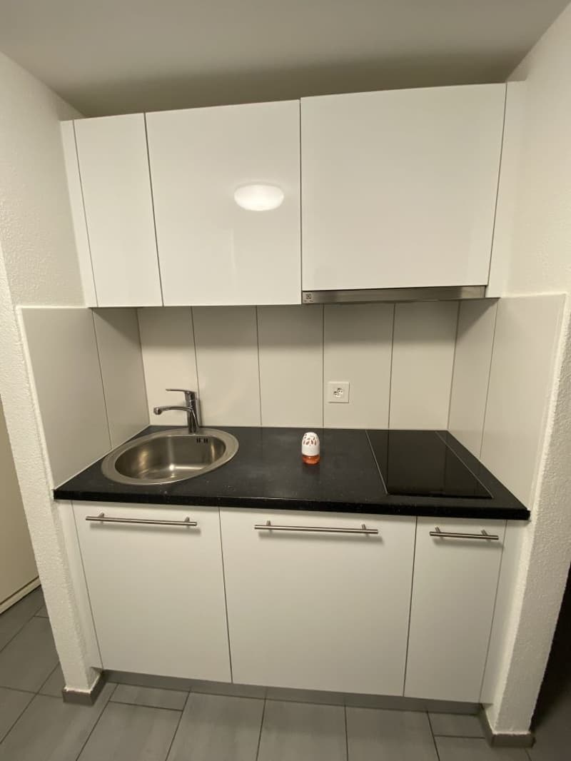 Studio moderne disponible immédiatement à La Chaux-de-Fonds (1)