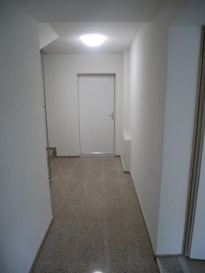 Renoviertes und modernes Büro mit Dusche zu vermieten (4)