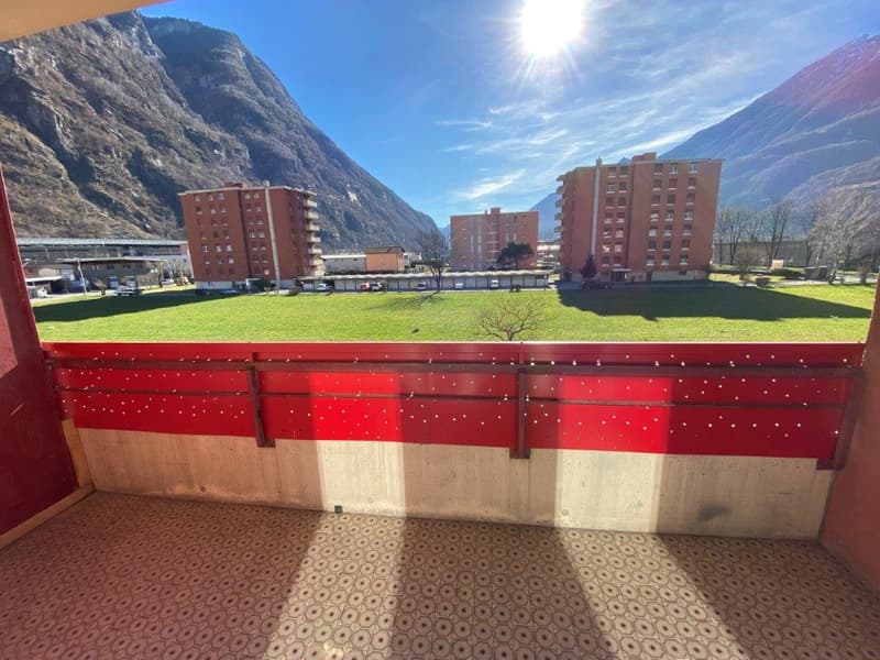 Spazioso appartamento di 4.5 locali con vista panoramica a Biasca (9)