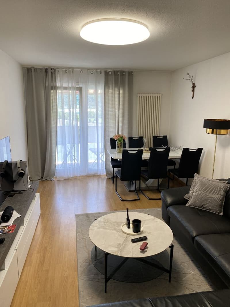 Charmant appartement de 3 pièces avec 2 balcons à Sierre (2)