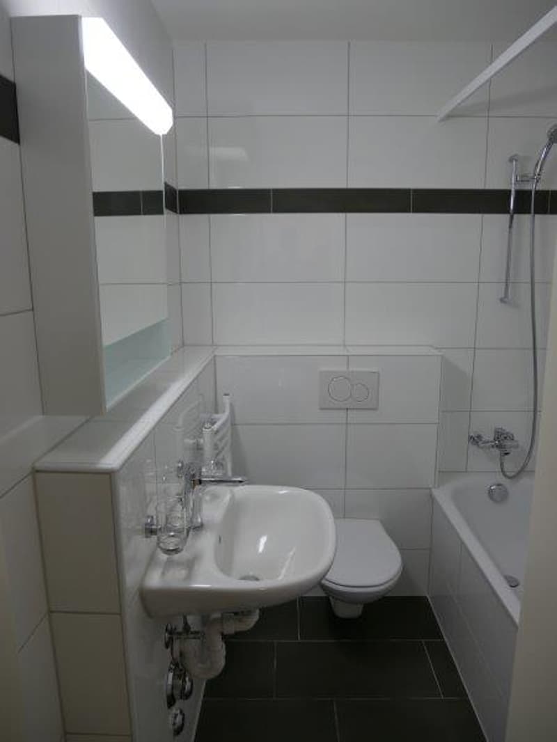 Helle 2-Zimmer-Wohnung mit Balkon an der Feldbergstrasse in Basel (9)