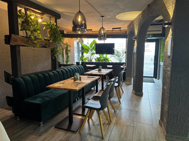 Local commercial idéal pour café/restaurant à Sierre (1)