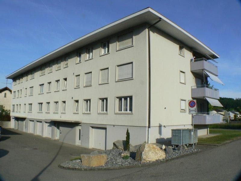 Helle 3.5-Zimmer-Wohnung mit Balkon und schöner Aussicht in Hägendorf (2)