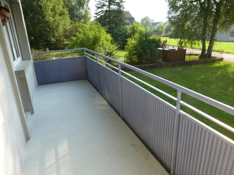 Helle 3.5-Zimmer-Wohnung mit Balkon und schöner Aussicht in Hägendorf (3)